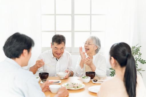 デンタルインプラントシキシマ歯科 の写真