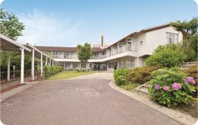 公式ホスピス案内の建物と庭