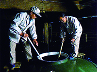 公式酒づくりページに掲載された仕込み作業