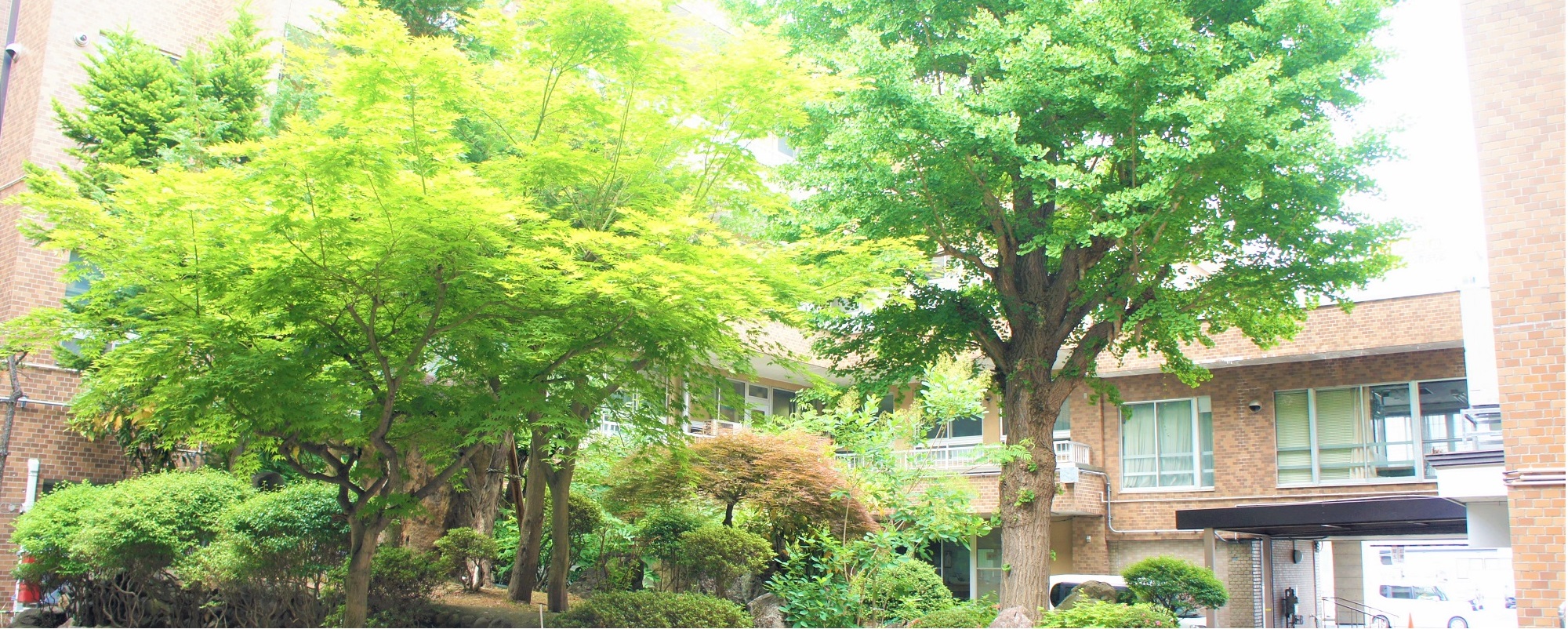 鳴海病院 の写真