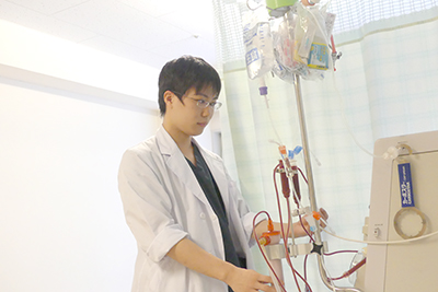 公式臨床工学科ページに掲載される、循環器検査を支える業務風景