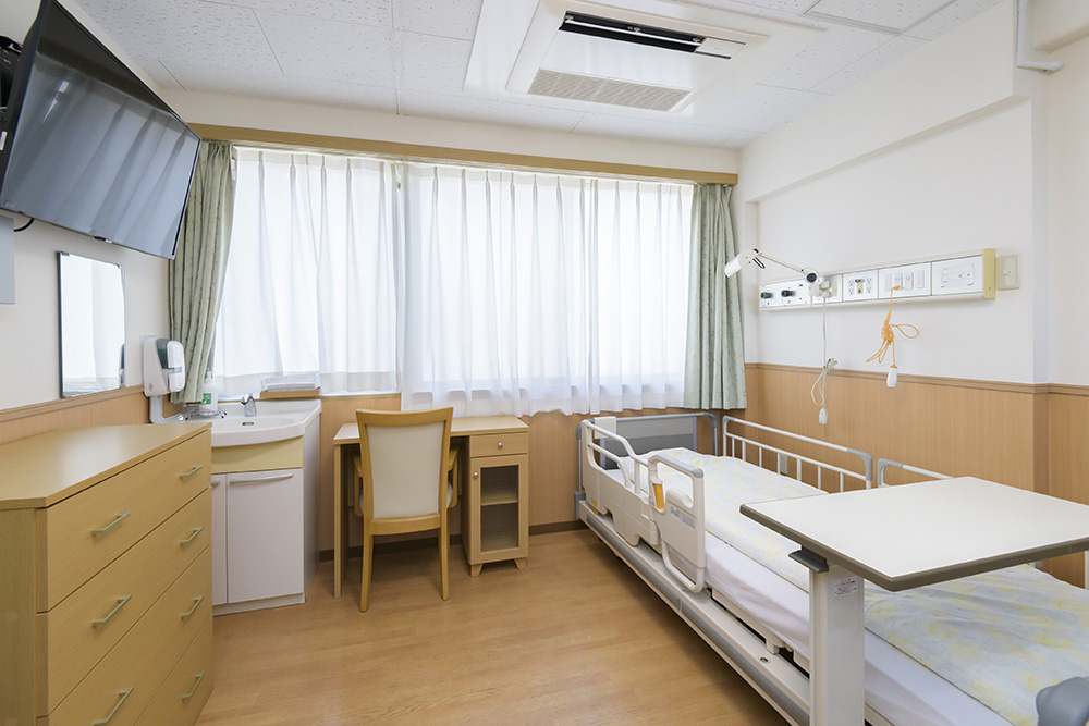 入院のご案内に用いられた病室の写真