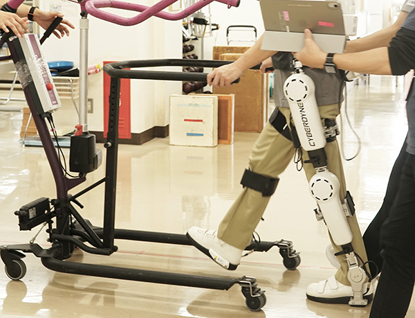 歩行支援ロボットを使ったリハビリテーション