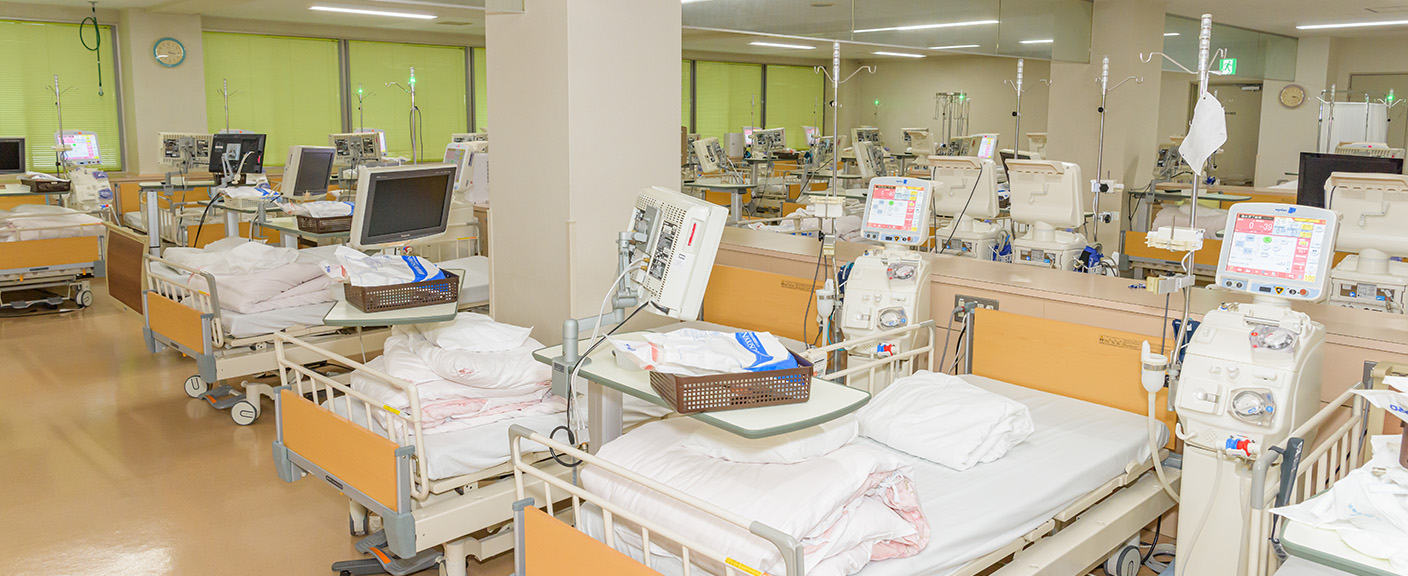 透析装置を備えた明るい病床エリア