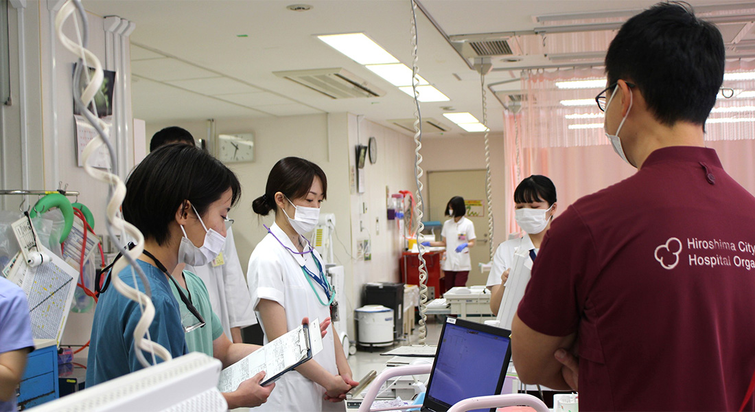 公式看護部トップに掲載される病棟での看護チーム
