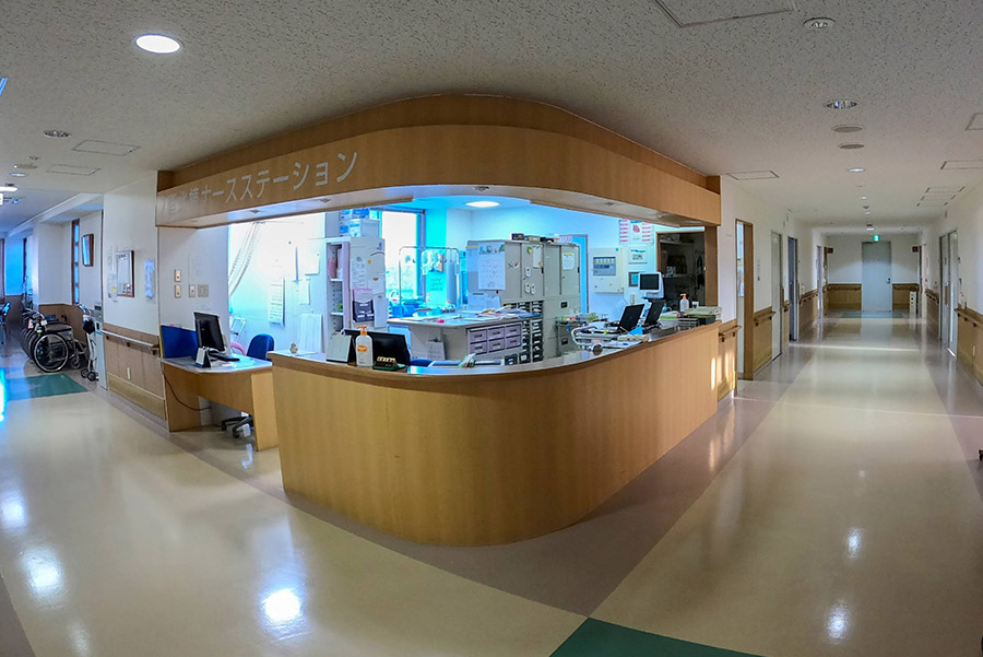 公式病棟案内に掲載された無人の北病棟ナースステーション