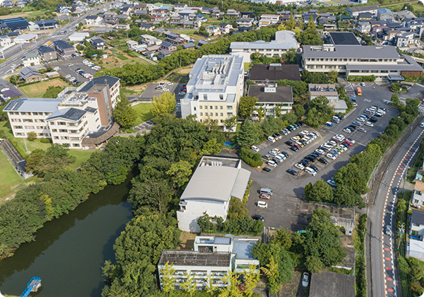 京ケ峰岡田病院の建物外観