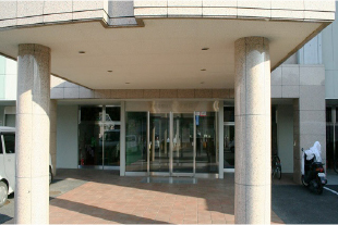 病院玄関