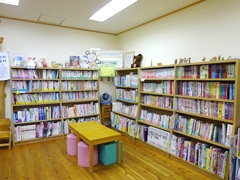 病院内のしろくま図書館
