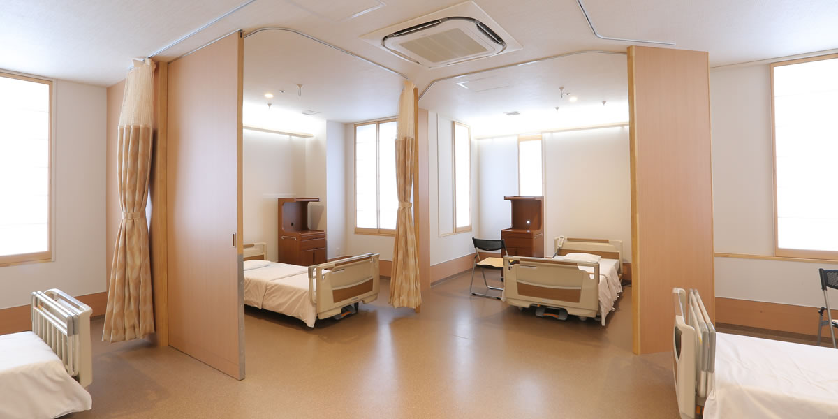 日新会介護医療院の病室
