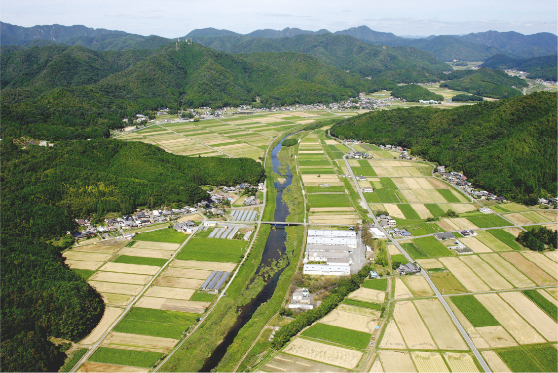 公式の特徴ページに掲載された酒蔵を育む地域景観