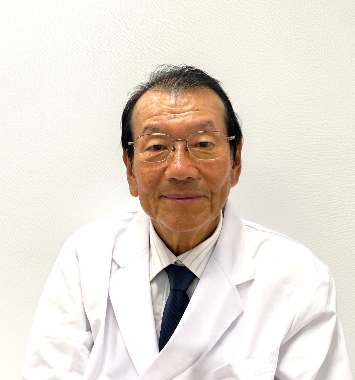 公式の墨田病院施設紹介に掲載された内田英二院長の写真