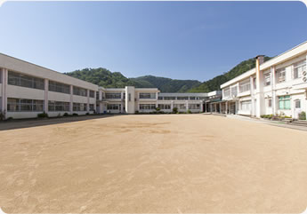 但馬病院の運動場