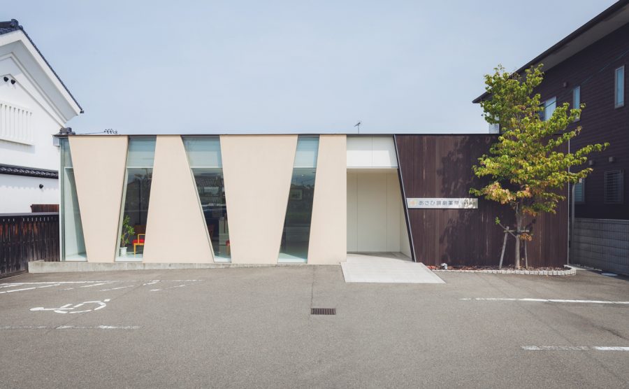 あさひ調剤薬局くわばら店 の写真