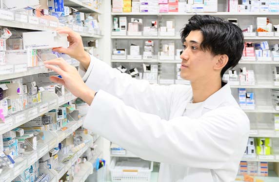 アカカベ　薬局　京橋店 の写真