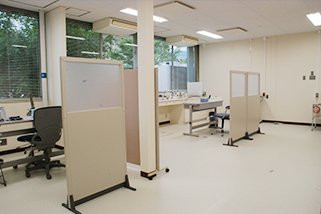 公式健診案内に掲載された無人の健診室