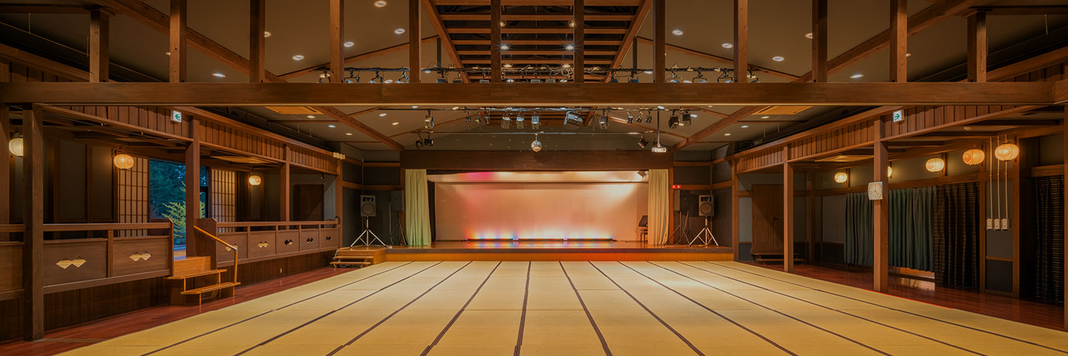 公式イベントページ掲載の無人の会場