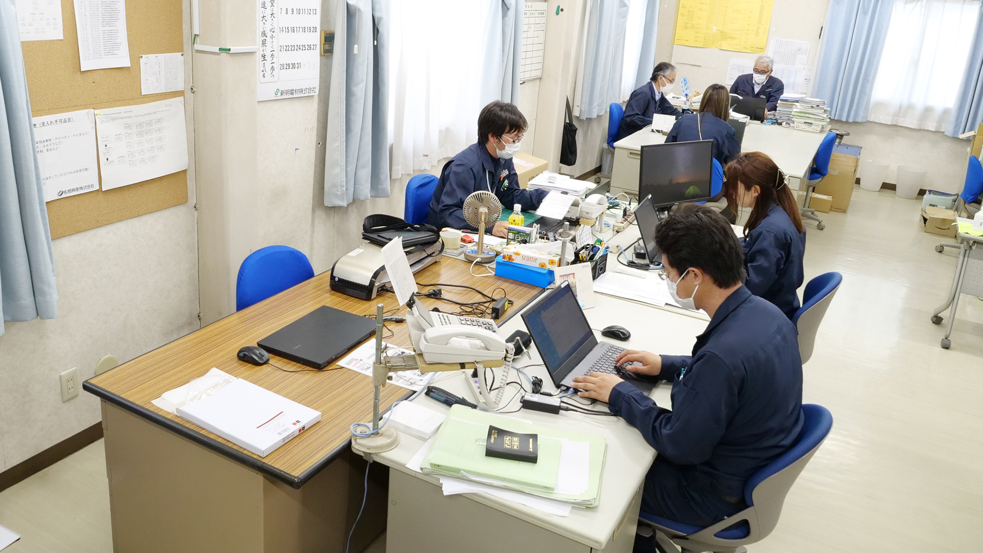 本社オフィス内