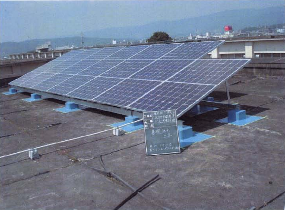 公式の主要取扱商品ページに掲載された太陽光発電装置