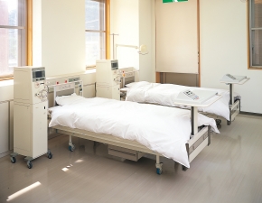 公式施設・設備ページに掲載された病室環境