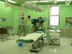 公式院内概要に掲載された無人の手術室