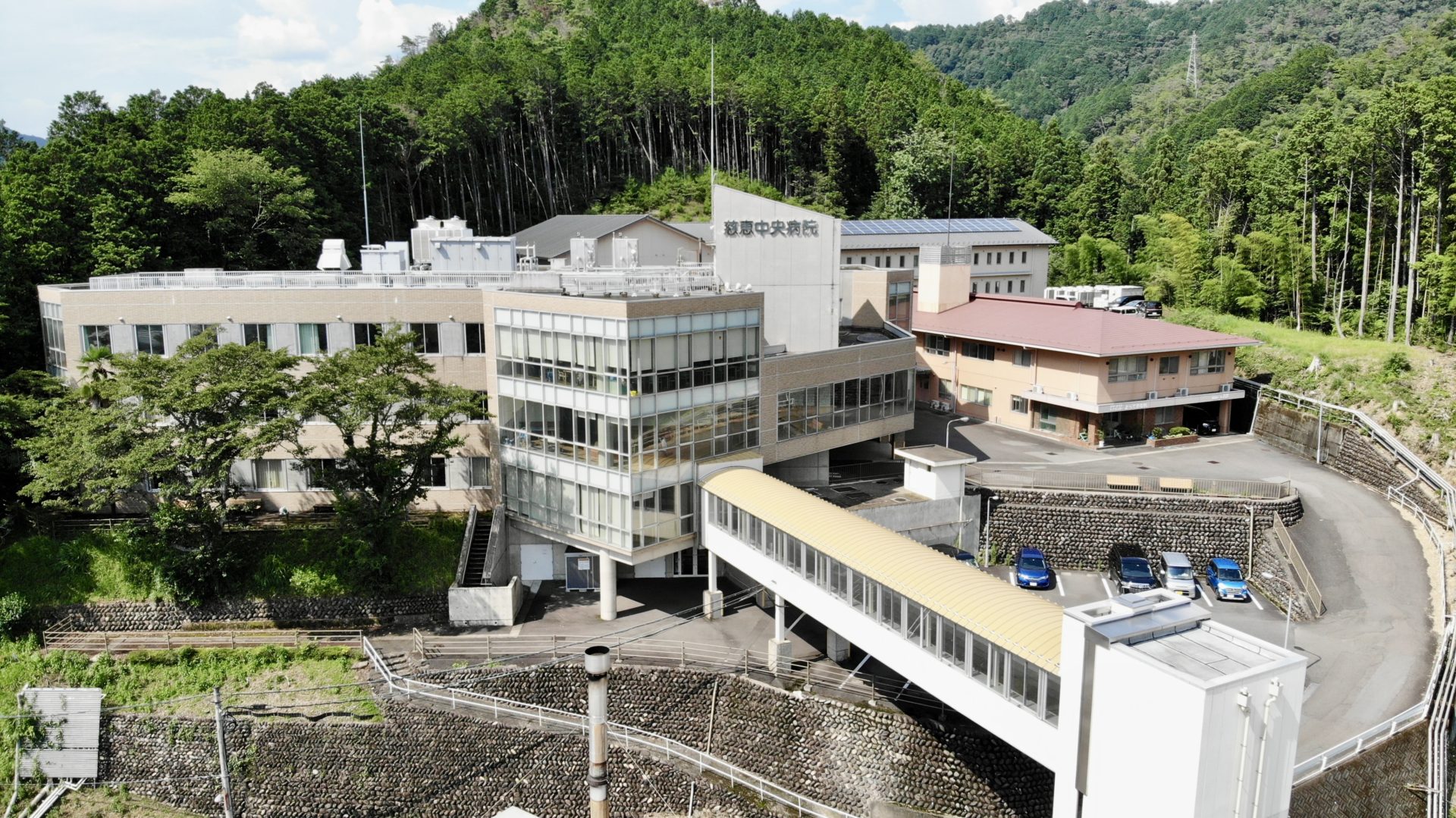 医療法人春陽会 慈恵中央病院 の写真