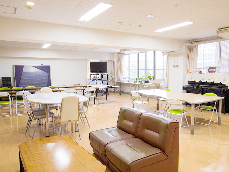 公式ご案内ページに掲載された食堂・談話スペース