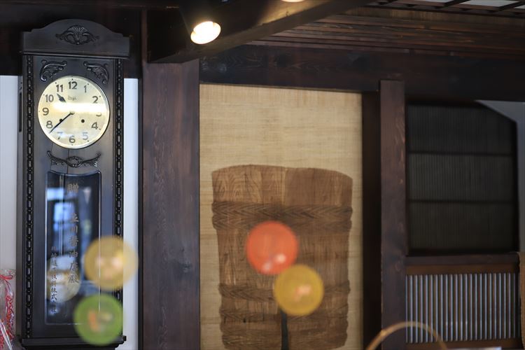 立川醤油店の母屋の店内