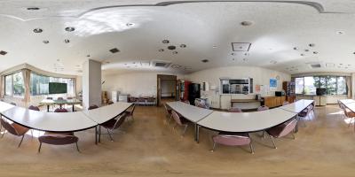 公式VRツアーの無人の談話室
