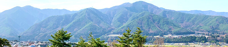 へき地医療支援室の公式ページに掲載された山間地域の景観