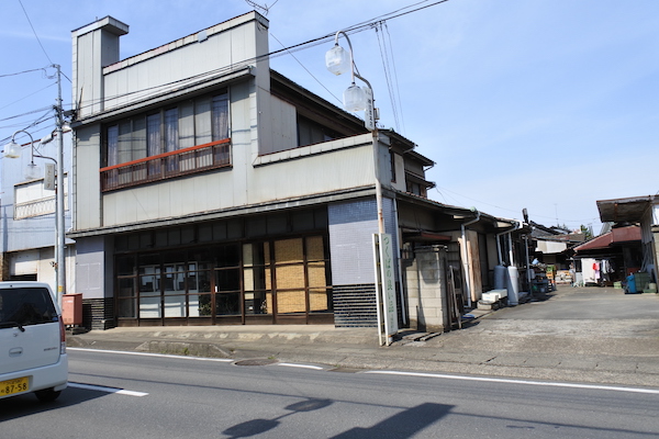 沼屋本店 の写真