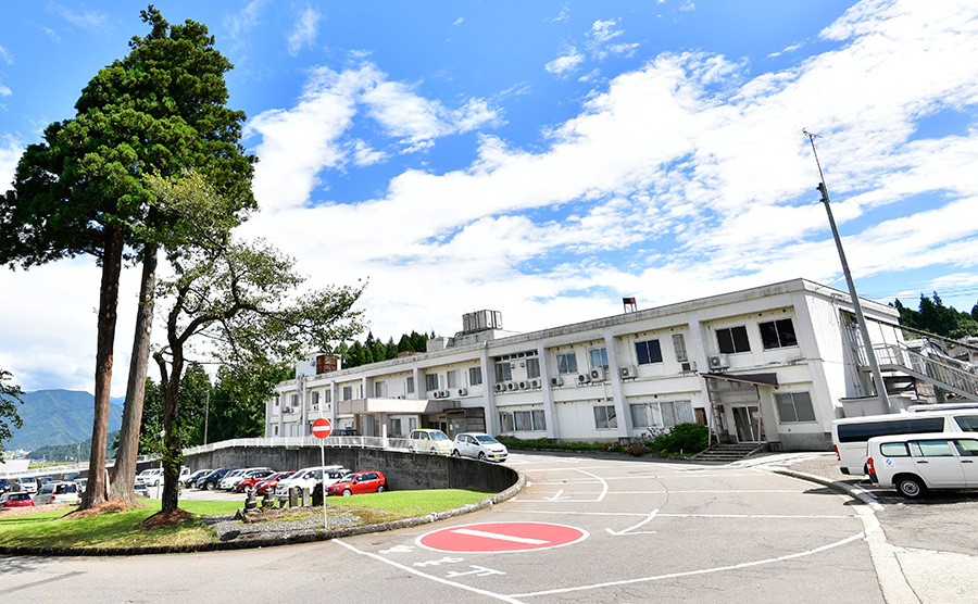 公式病院概要ページに掲載された齋藤記念病院の建物外観