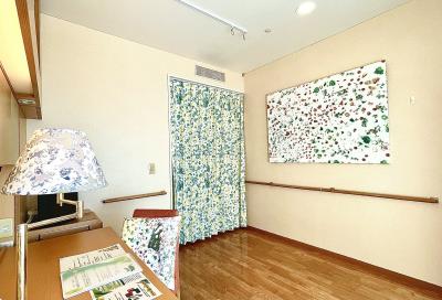 公式の日帰りドック案内に掲載された個室待合の室内